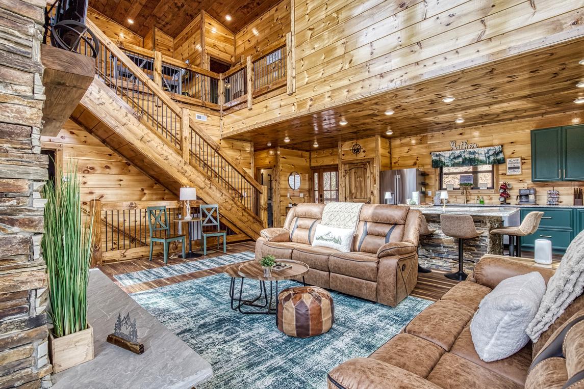 Longview Lodge - New Listing