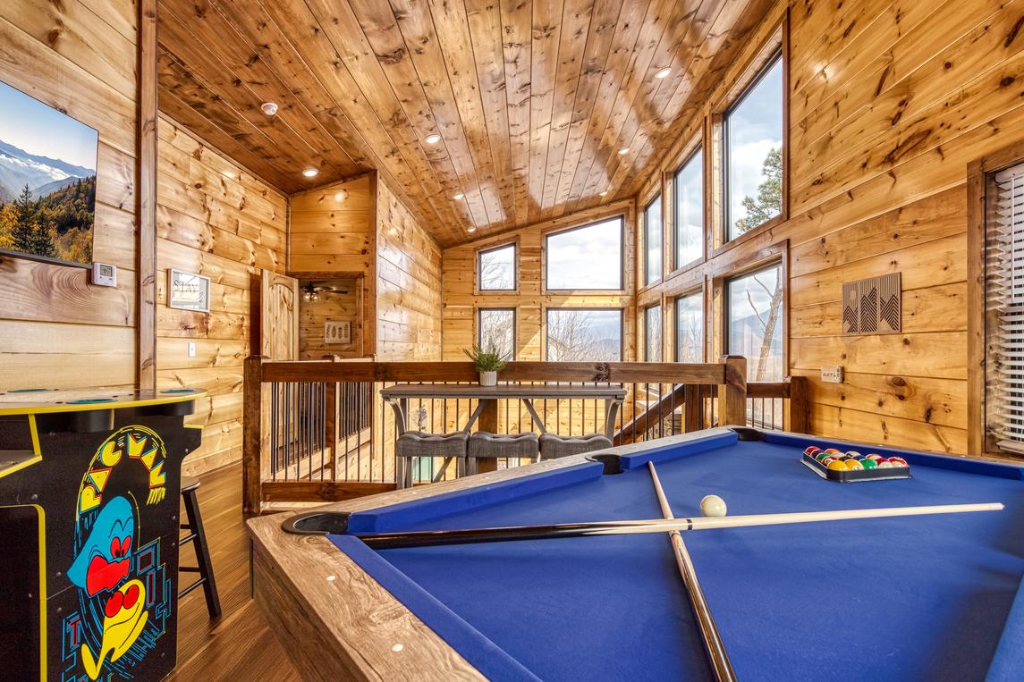 Longview Lodge - New Listing