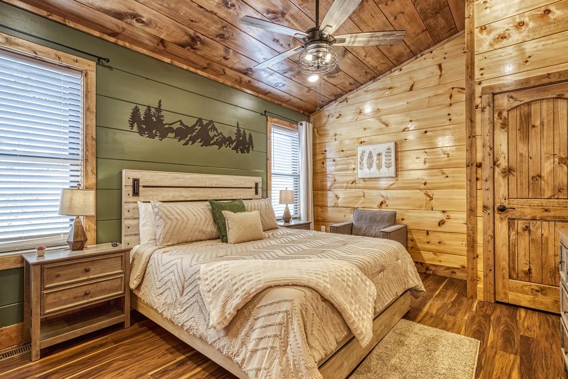 Longview Lodge - New Listing