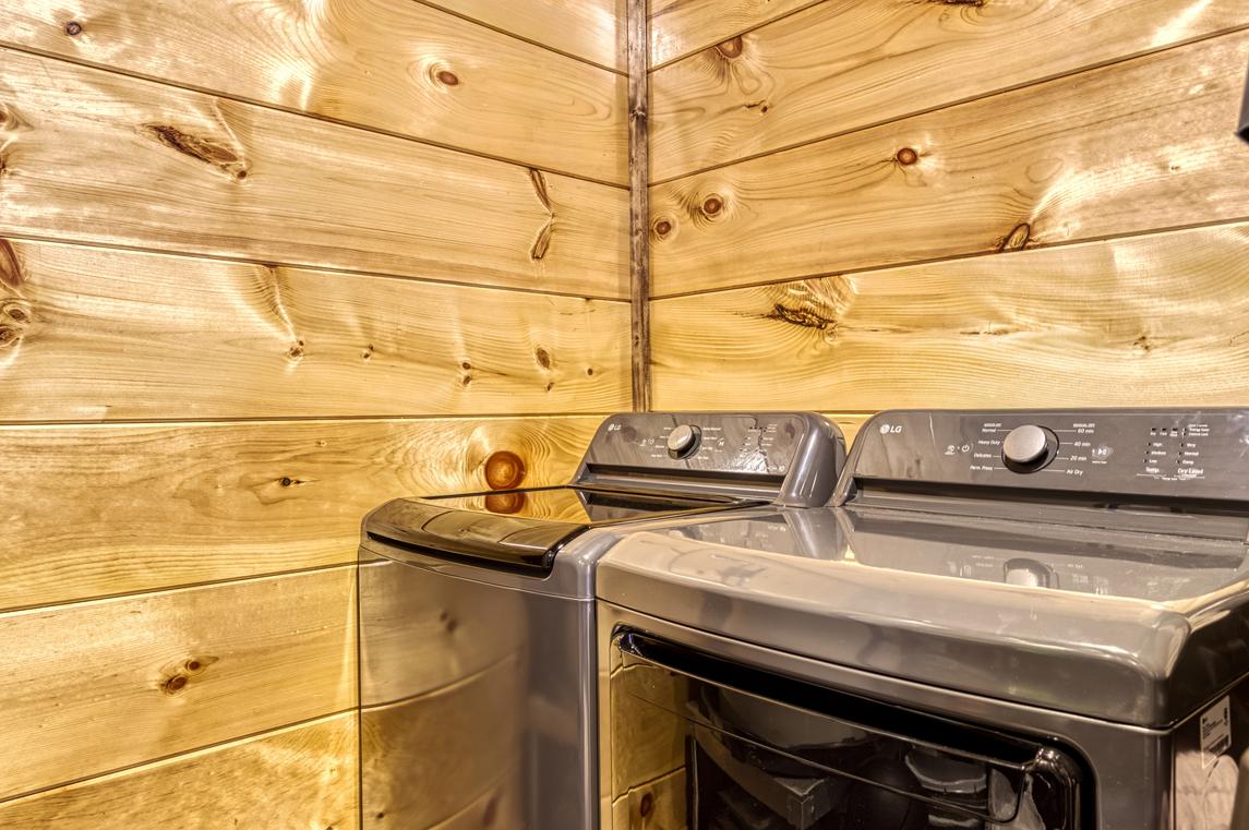 Longview Lodge - New Listing