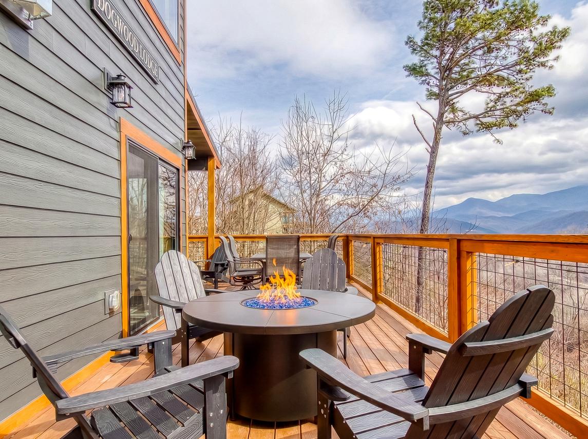 Longview Lodge - New Listing