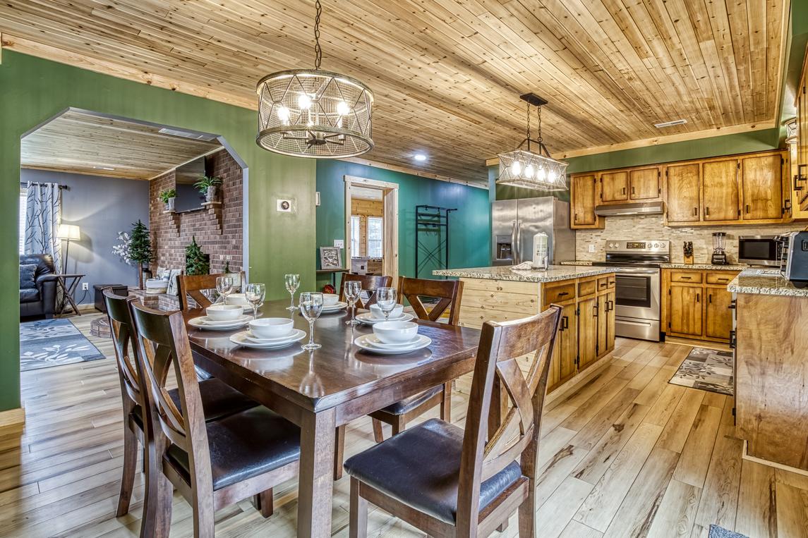 Peaceful Cabin - New Listing