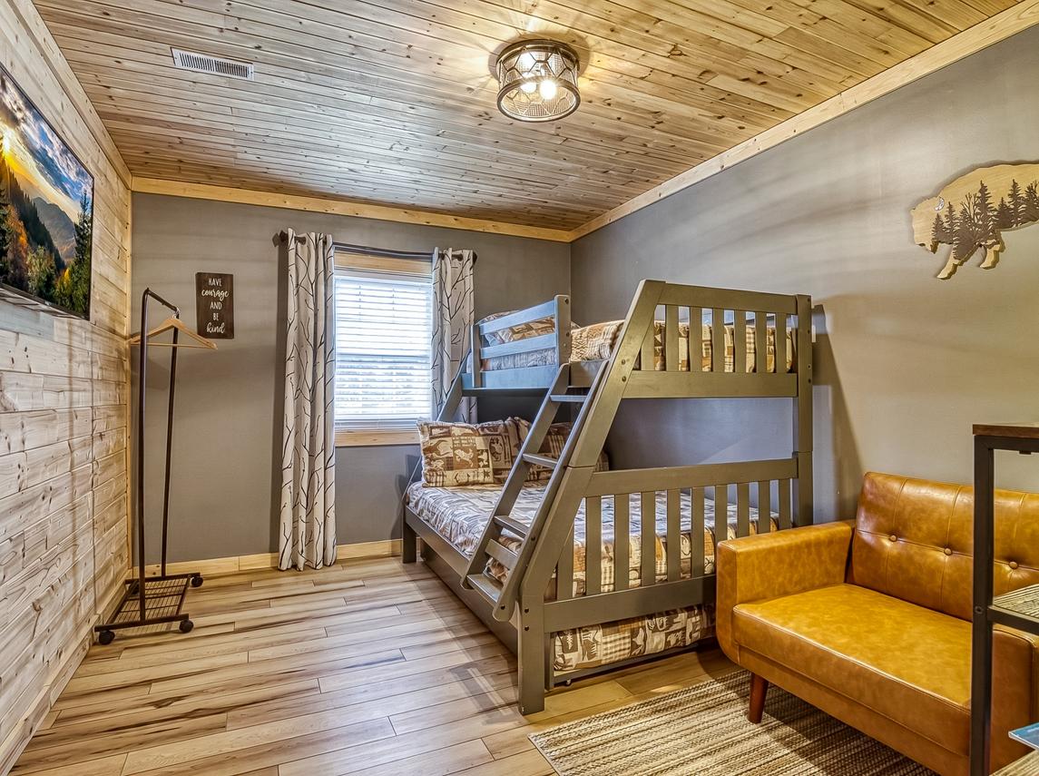 Peaceful Cabin - New Listing