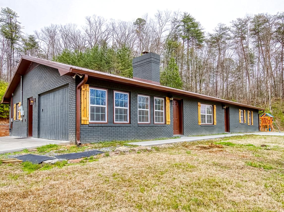 Peaceful Cabin - New Listing