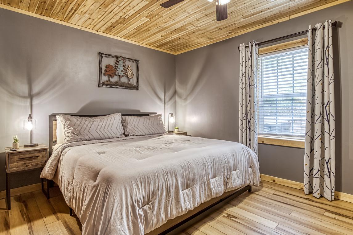 Peaceful Cabin - New Listing