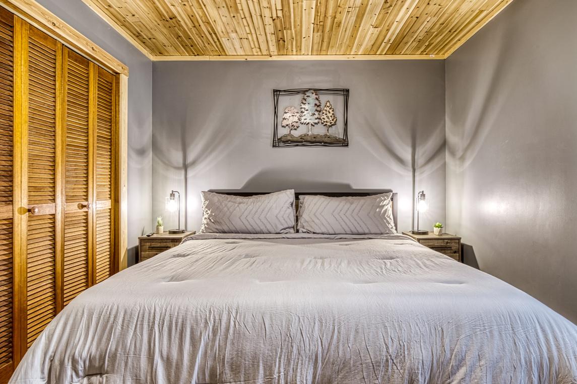 Peaceful Cabin - New Listing