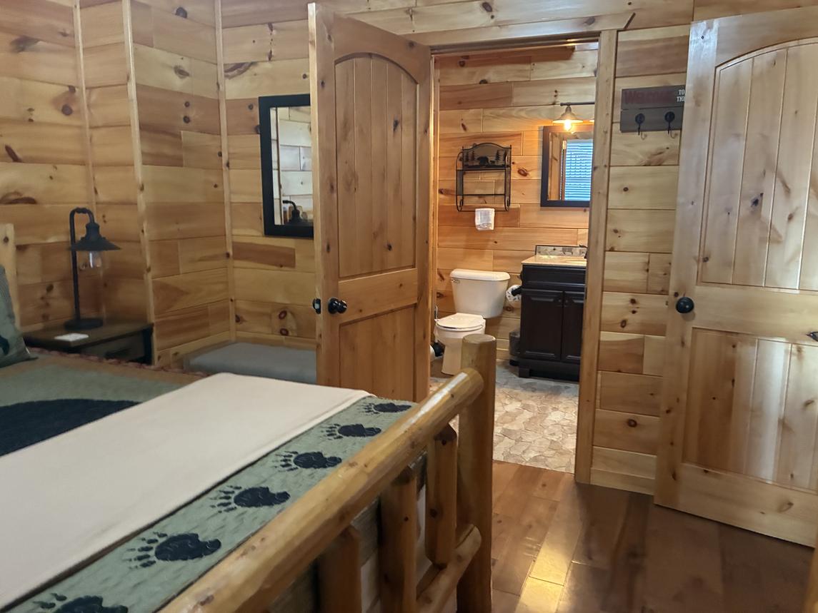 Beartastic Mountain View Lodge - New