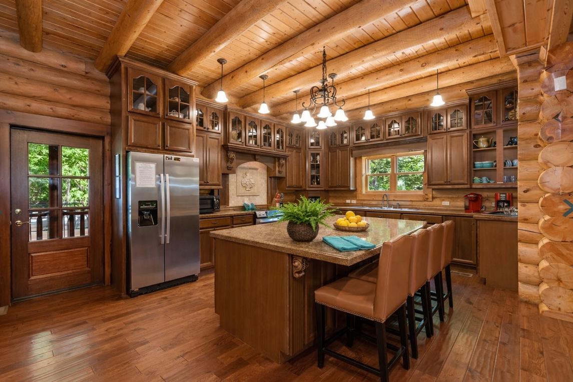 Legend Crest Lodge - New Listing