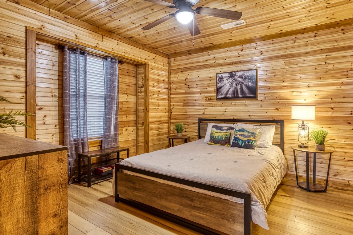 Sunrise Splash - Theater Room