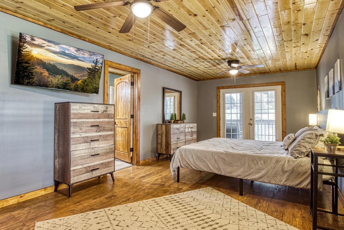 Sunrise Splash - New Listing