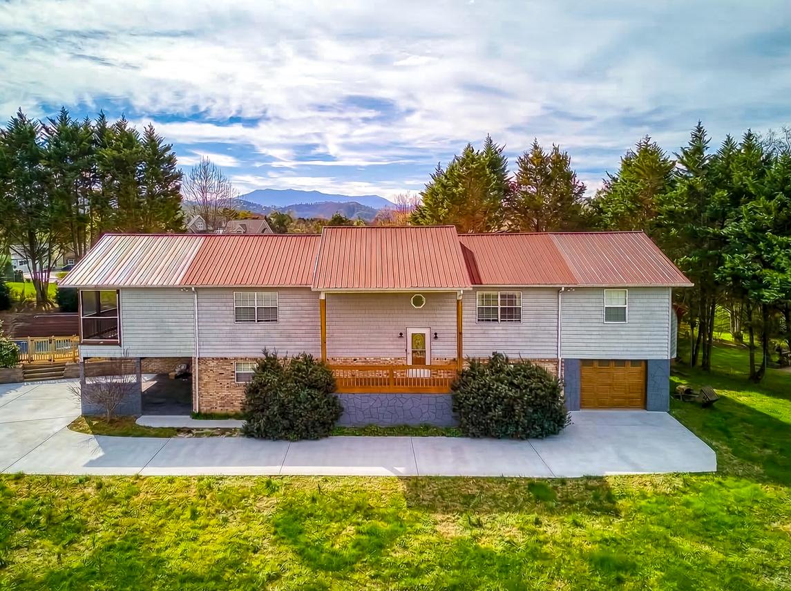 Sunrise Splash - New Listing