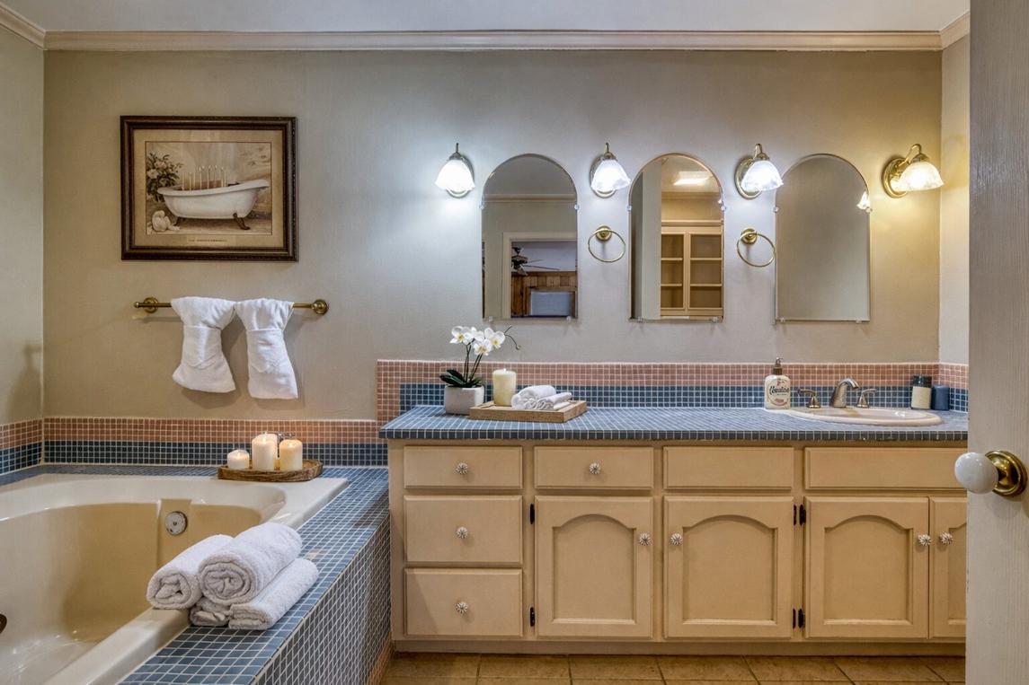 Mountain Vista - New Listing