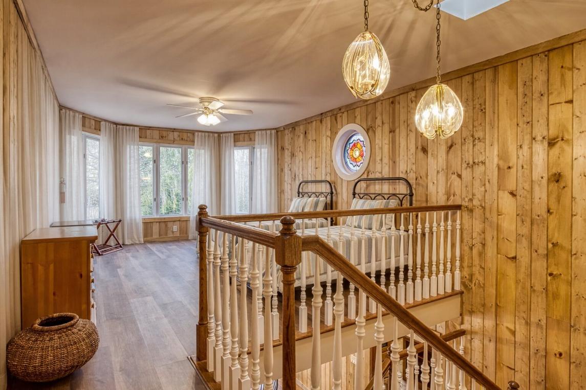 Mountain Vista - New Listing