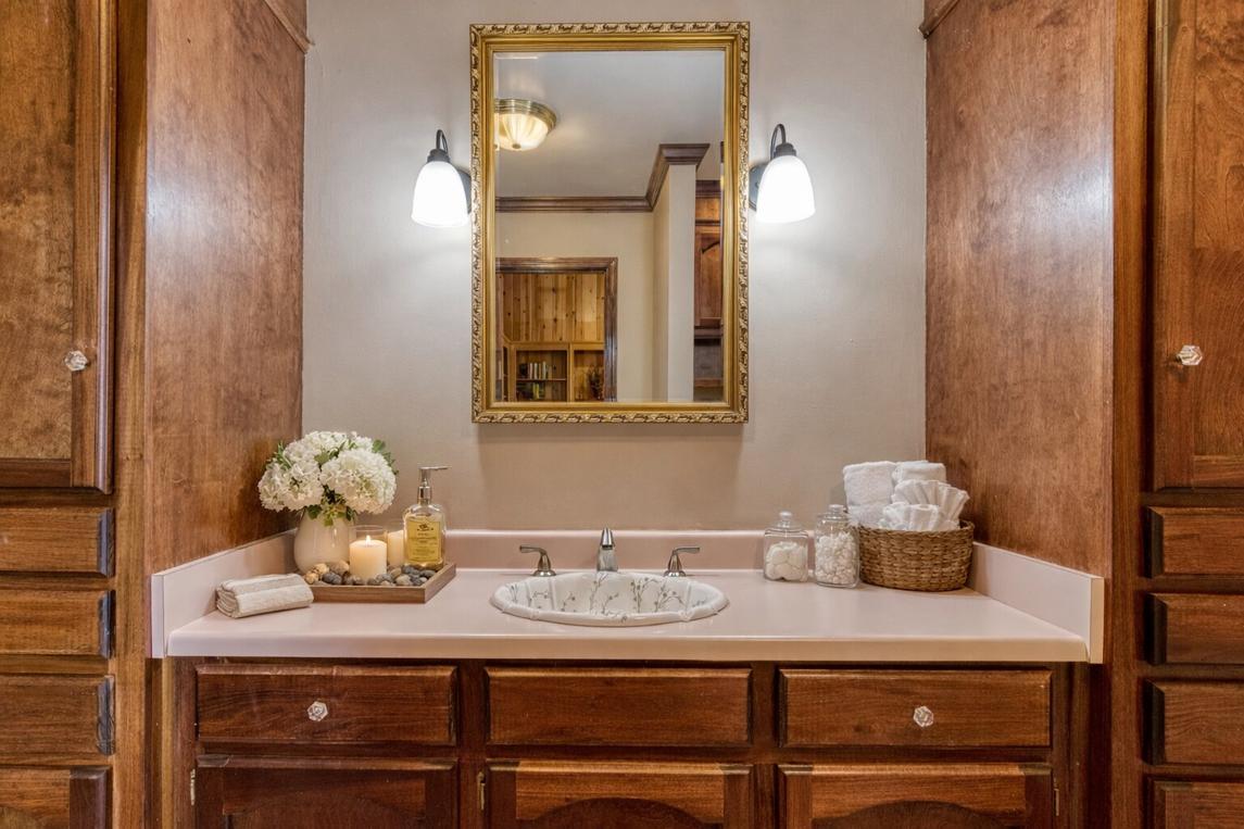 Mountain Vista - New Listing