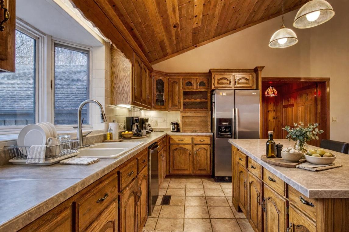 Mountain Vista - New Listing