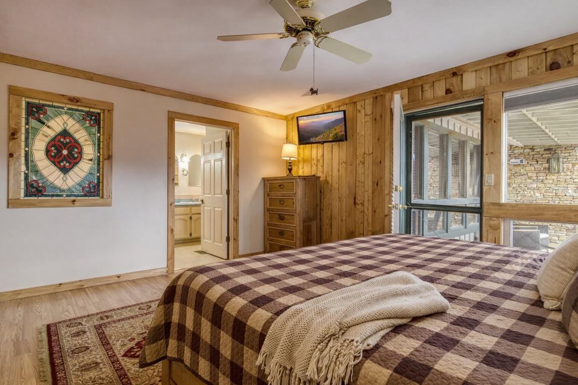 Mountain Vista - New Listing