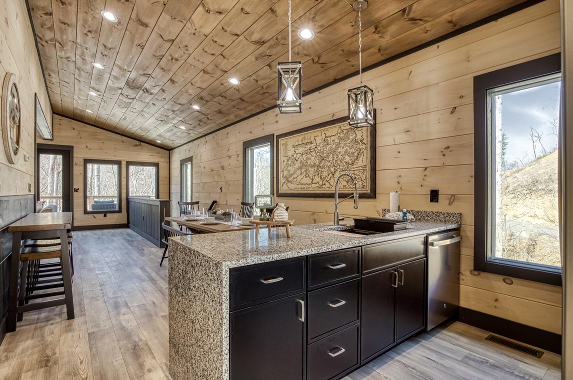 Whiskey Splash - New listing