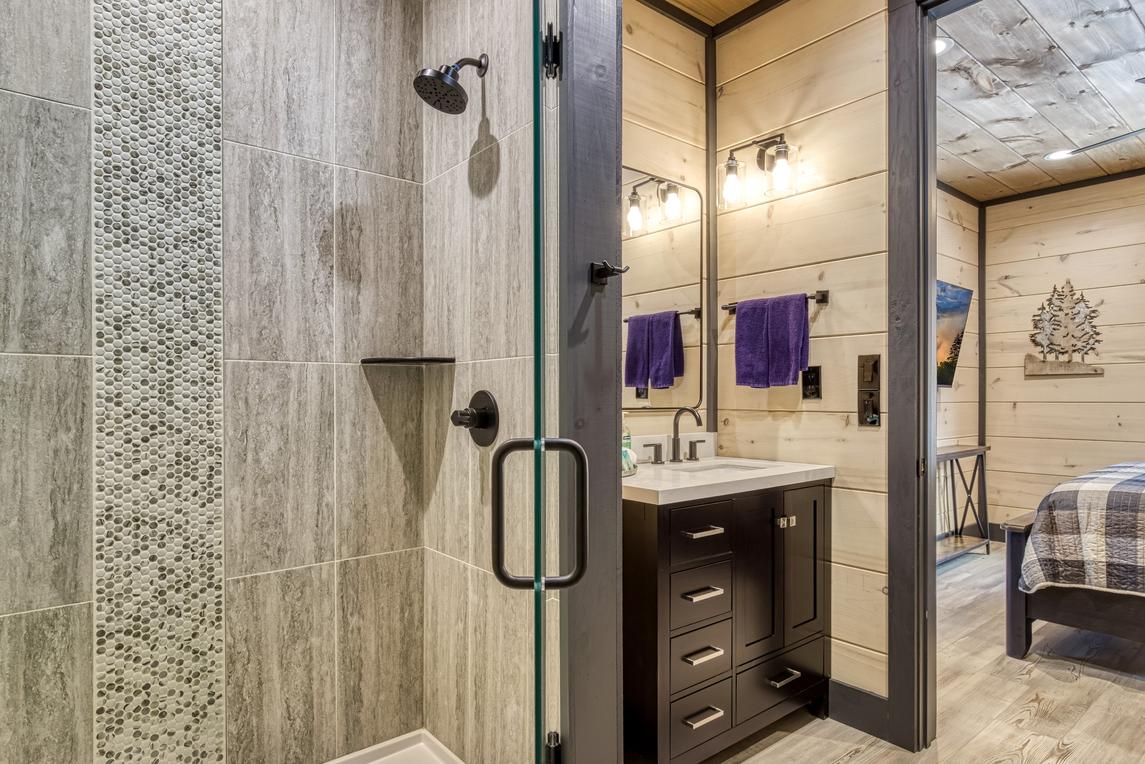 Whiskey Splash - New listing