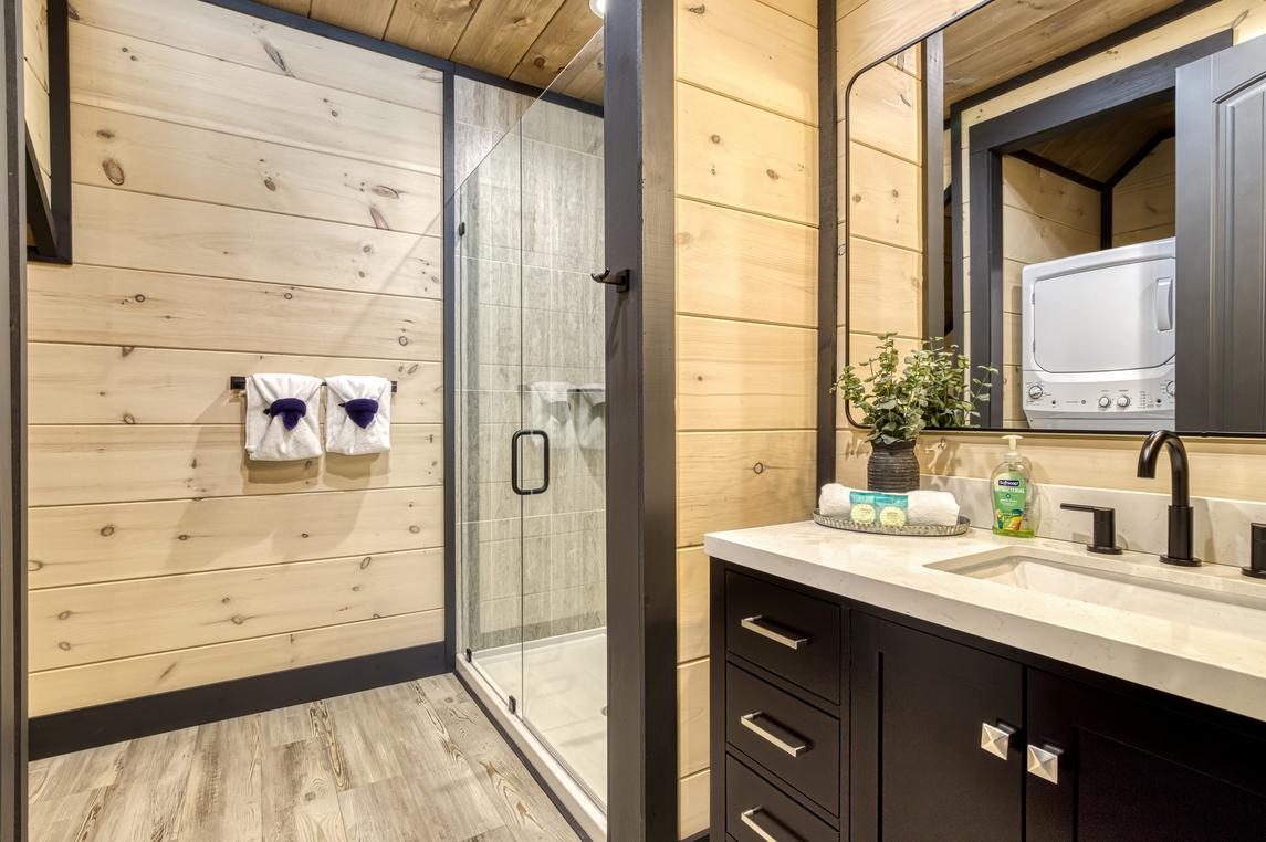 Whiskey Splash - New listing