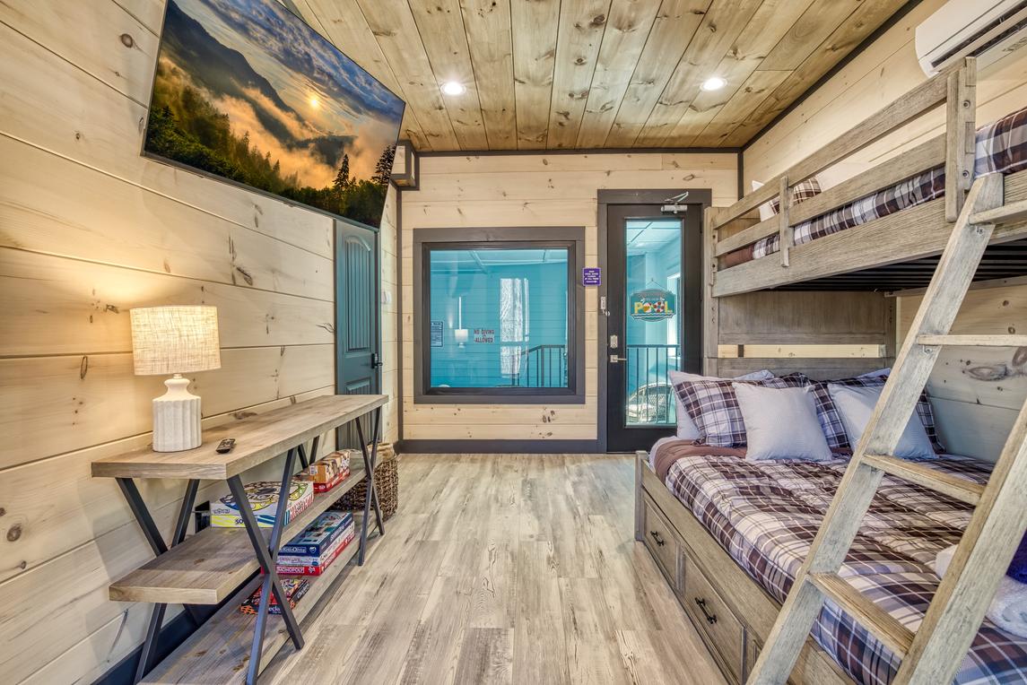 Whiskey Splash - New listing