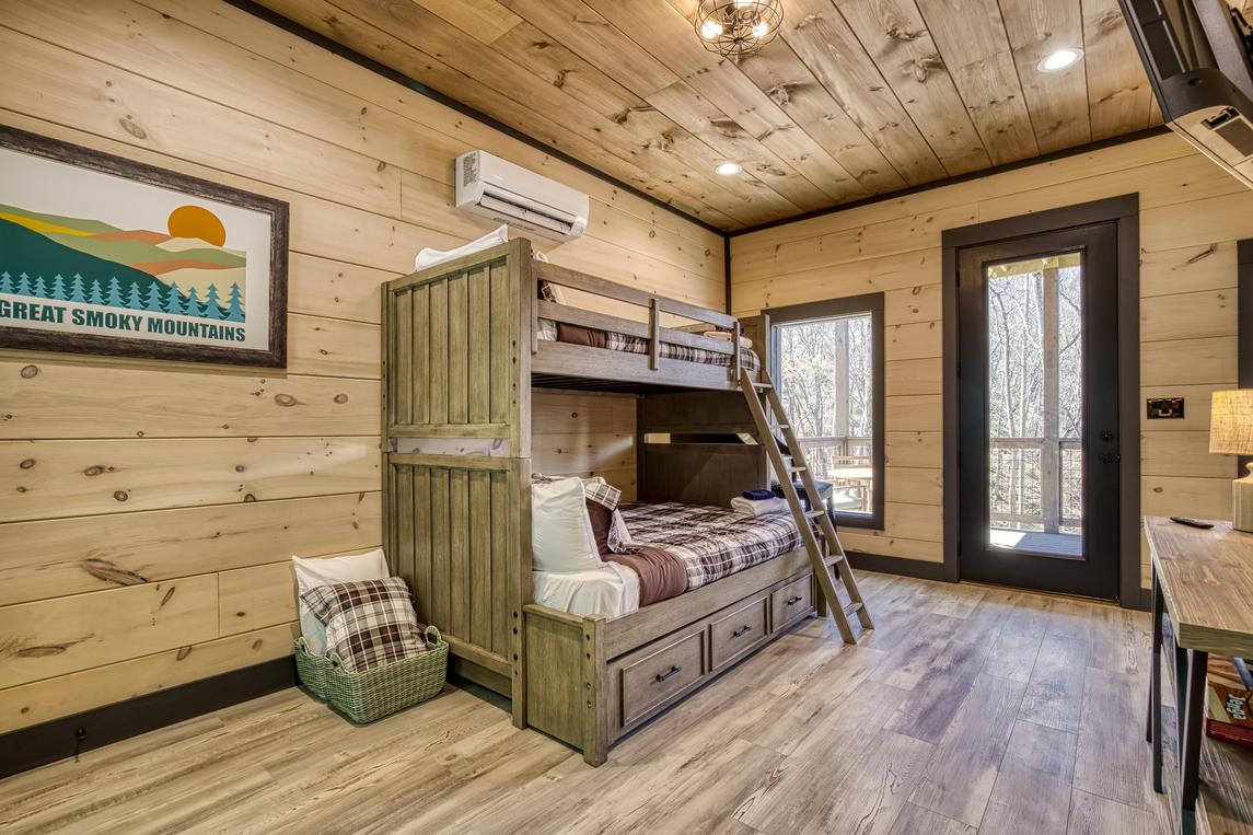 Whiskey Splash - New listing