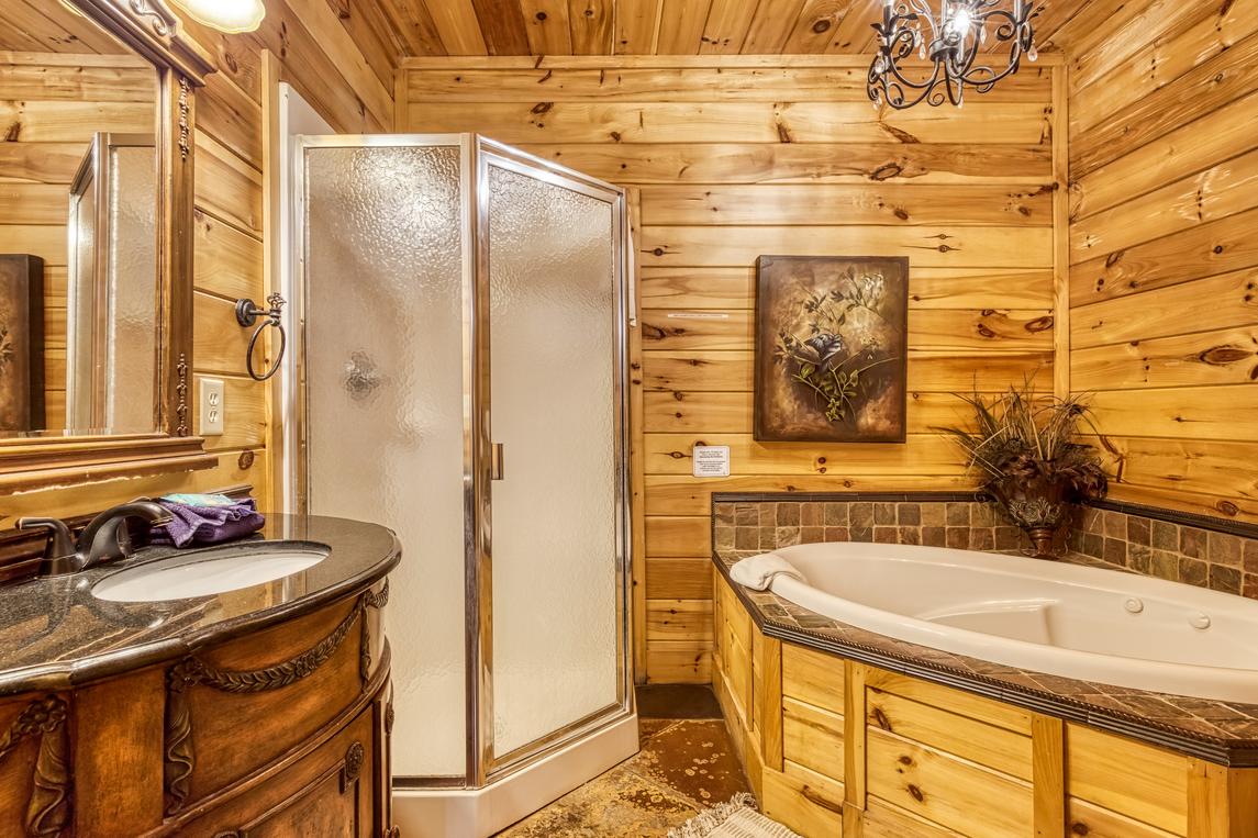 Legend Crest Lodge - New Listing