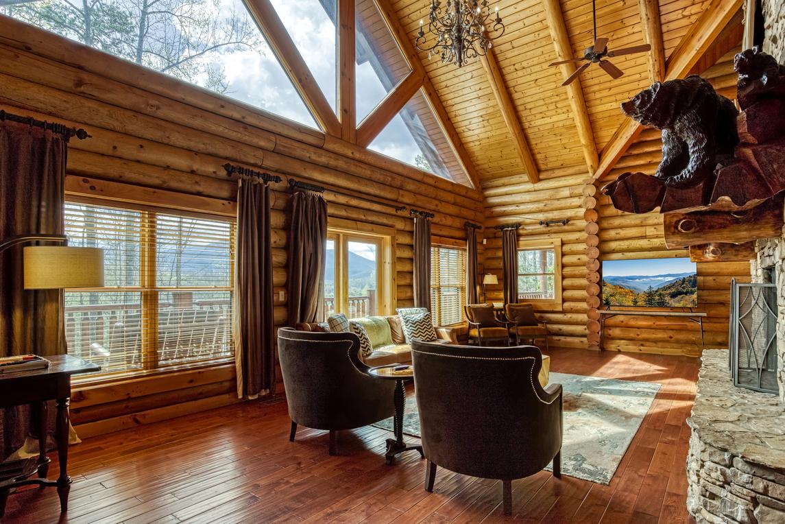 Legend Crest Lodge - New Listing