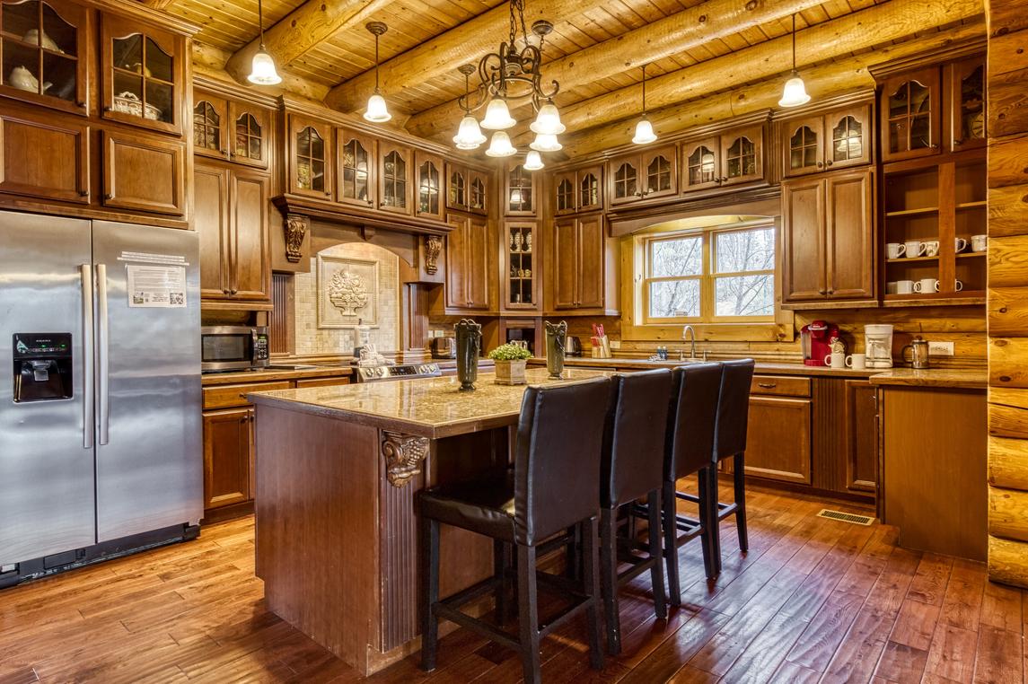 Legend Crest Lodge - New Listing