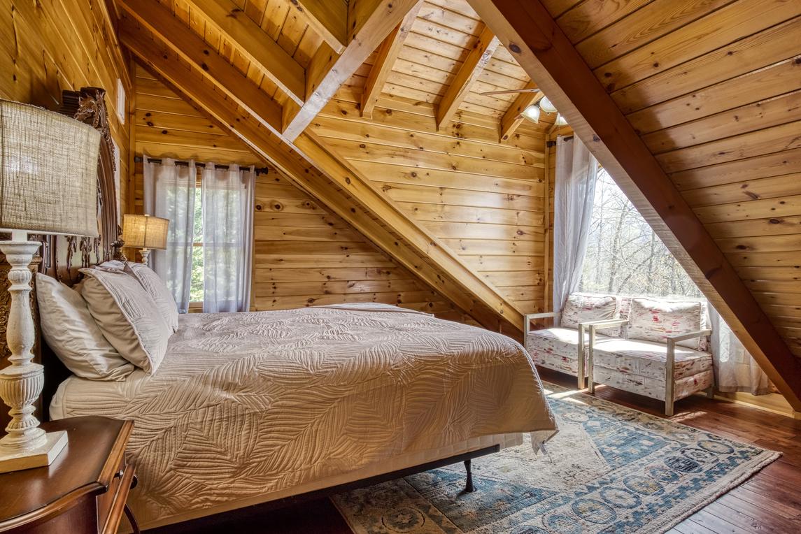 Legend Crest Lodge - New Listing