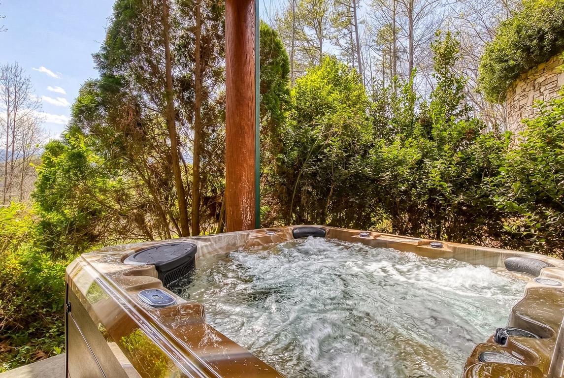 Legend Crest Lodge - New Listing