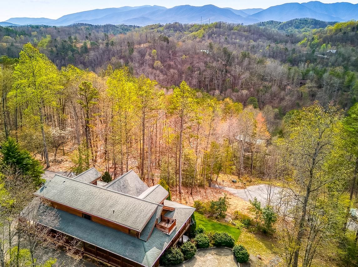 Legend Crest Lodge - New Listing