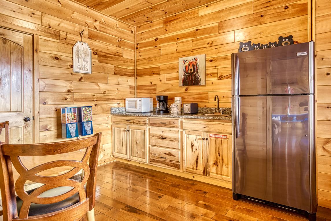 Beartastic Mountain View Lodge - New