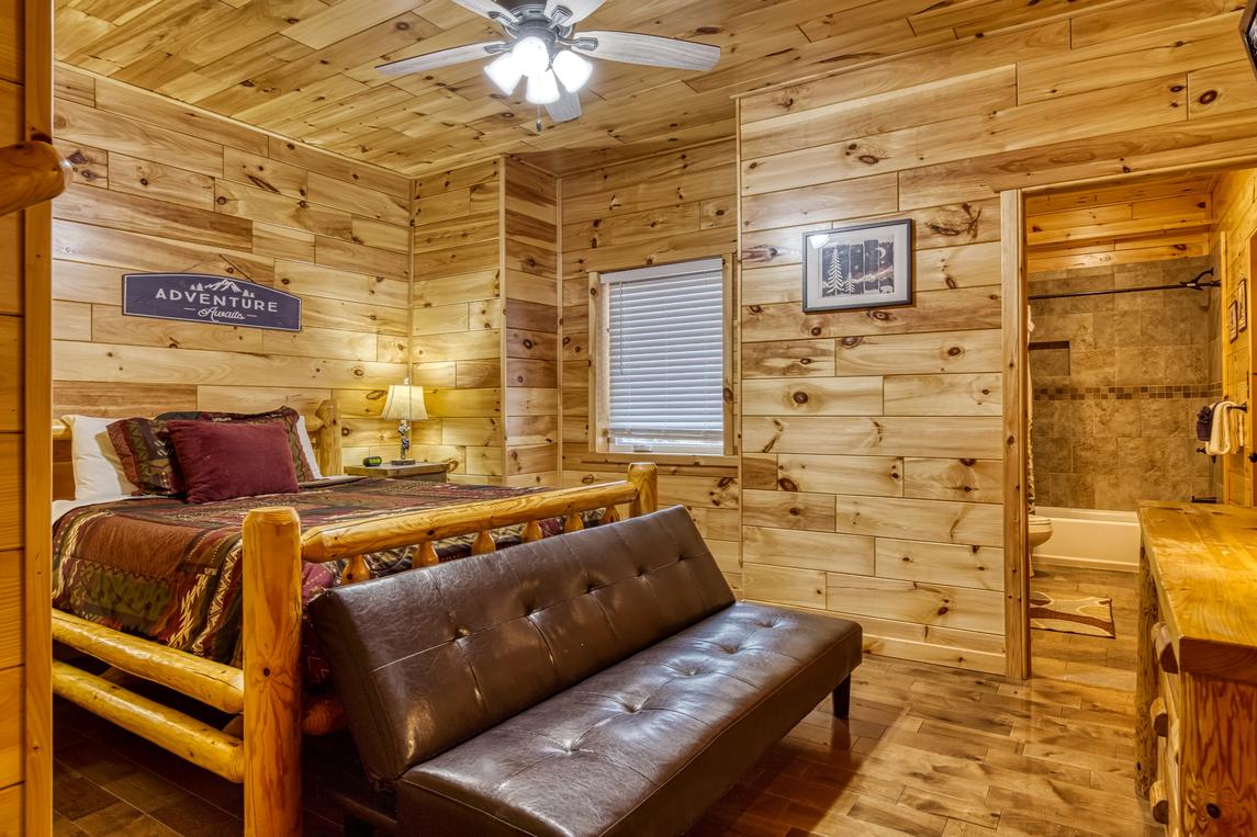 Beartastic Mountain View Lodge - New