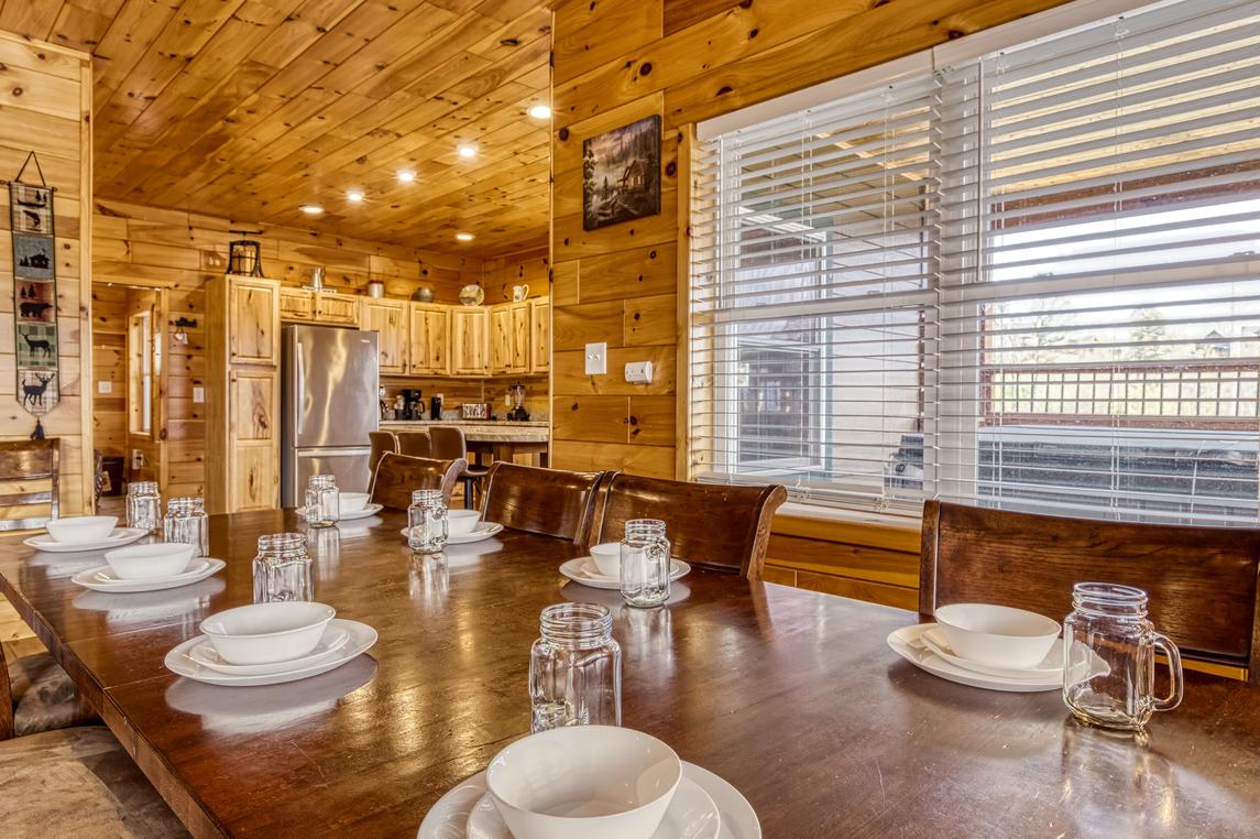 Beartastic Mountain View Lodge - New