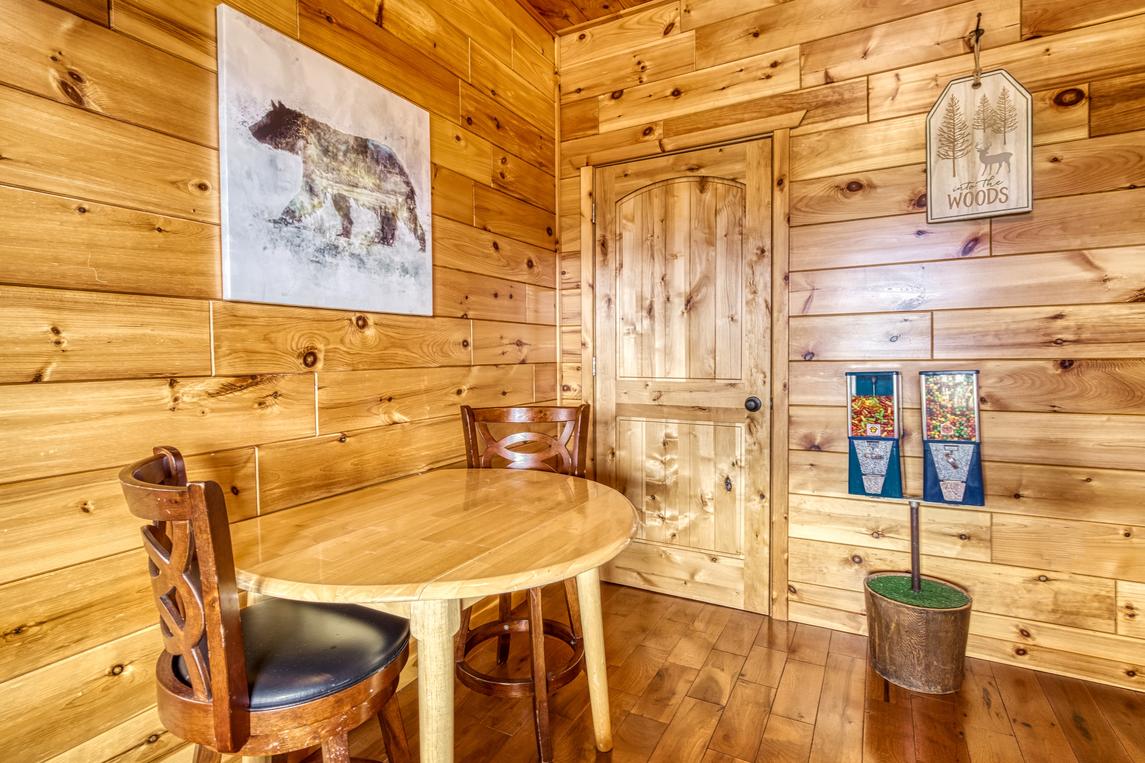 Beartastic Mountain View Lodge - New