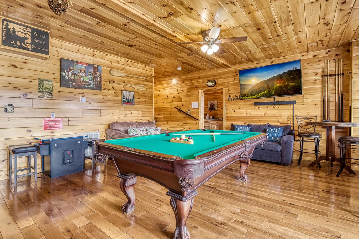 Beartastic Mountain View Lodge - New