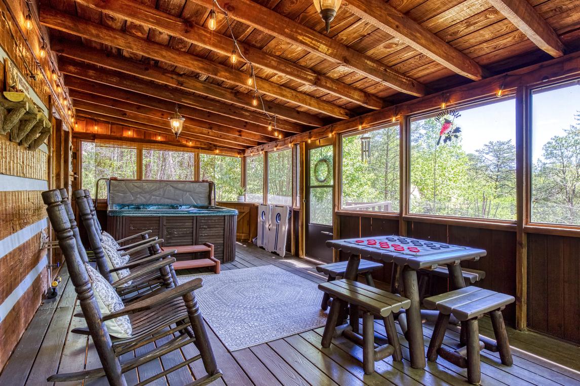 Cozy Cabin At Wild Turkey - New Listing