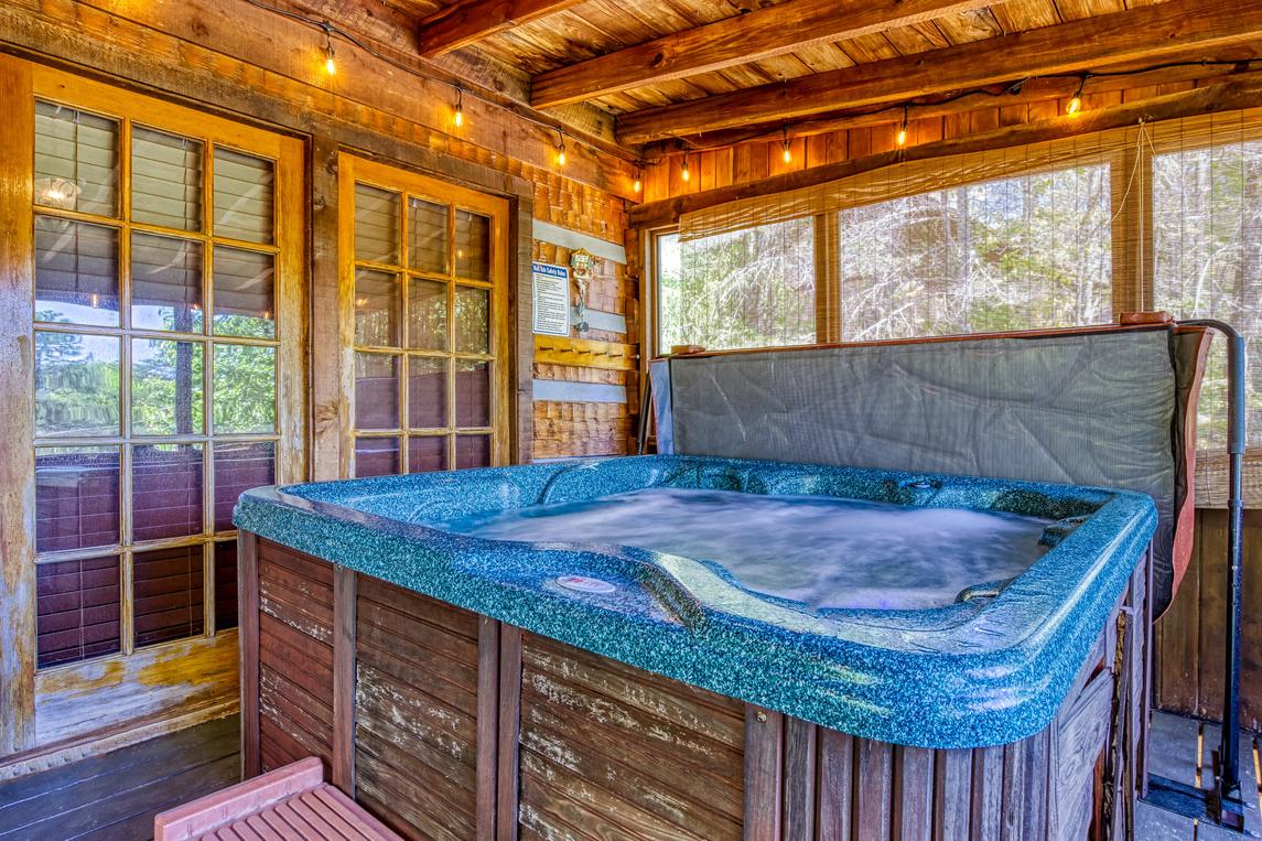 Cozy Cabin At Wild Turkey - New Listing