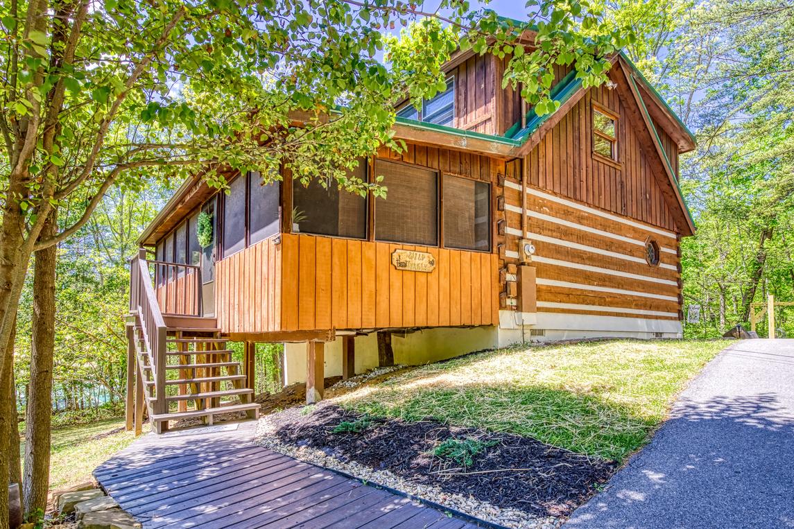 Cozy Cabin At Wild Turkey - New Listing