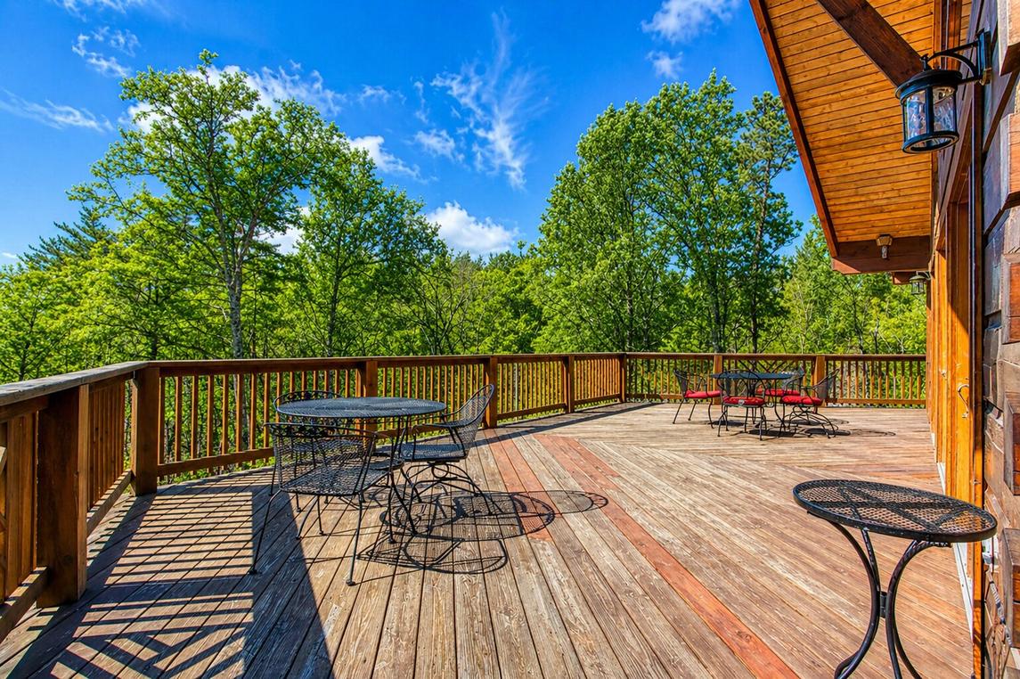 Livin' Lodge 