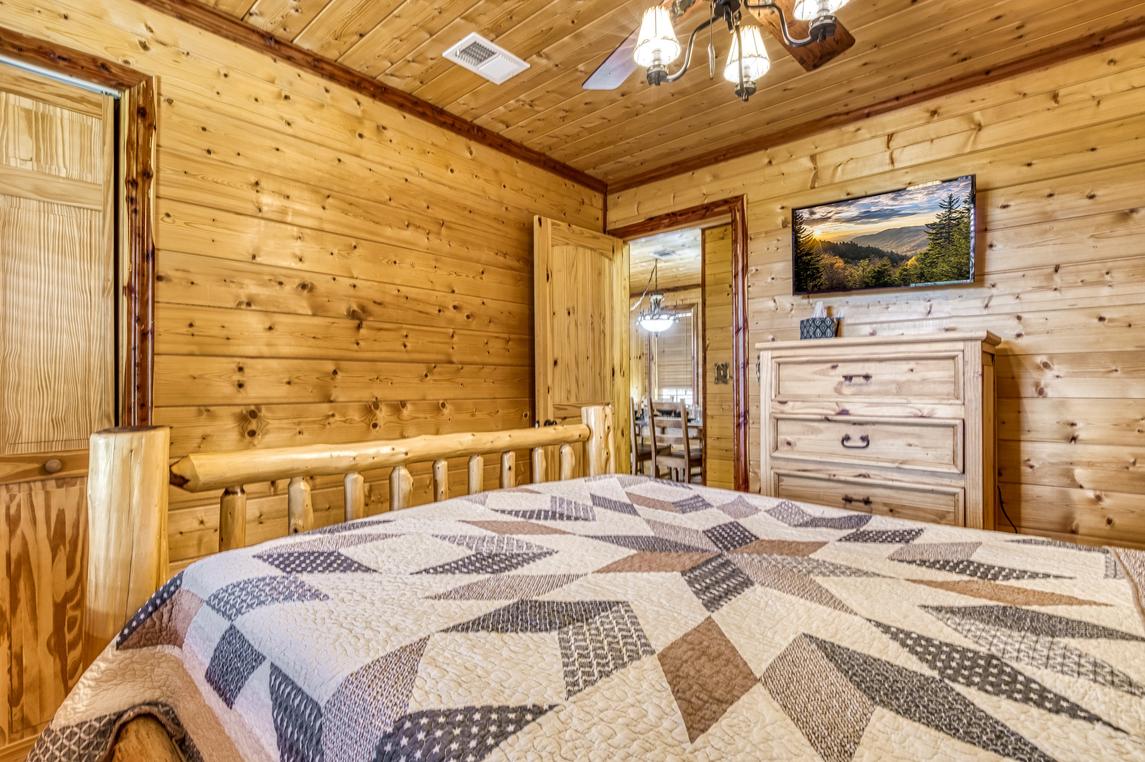 Smoky Sunset Retreat - New Listing