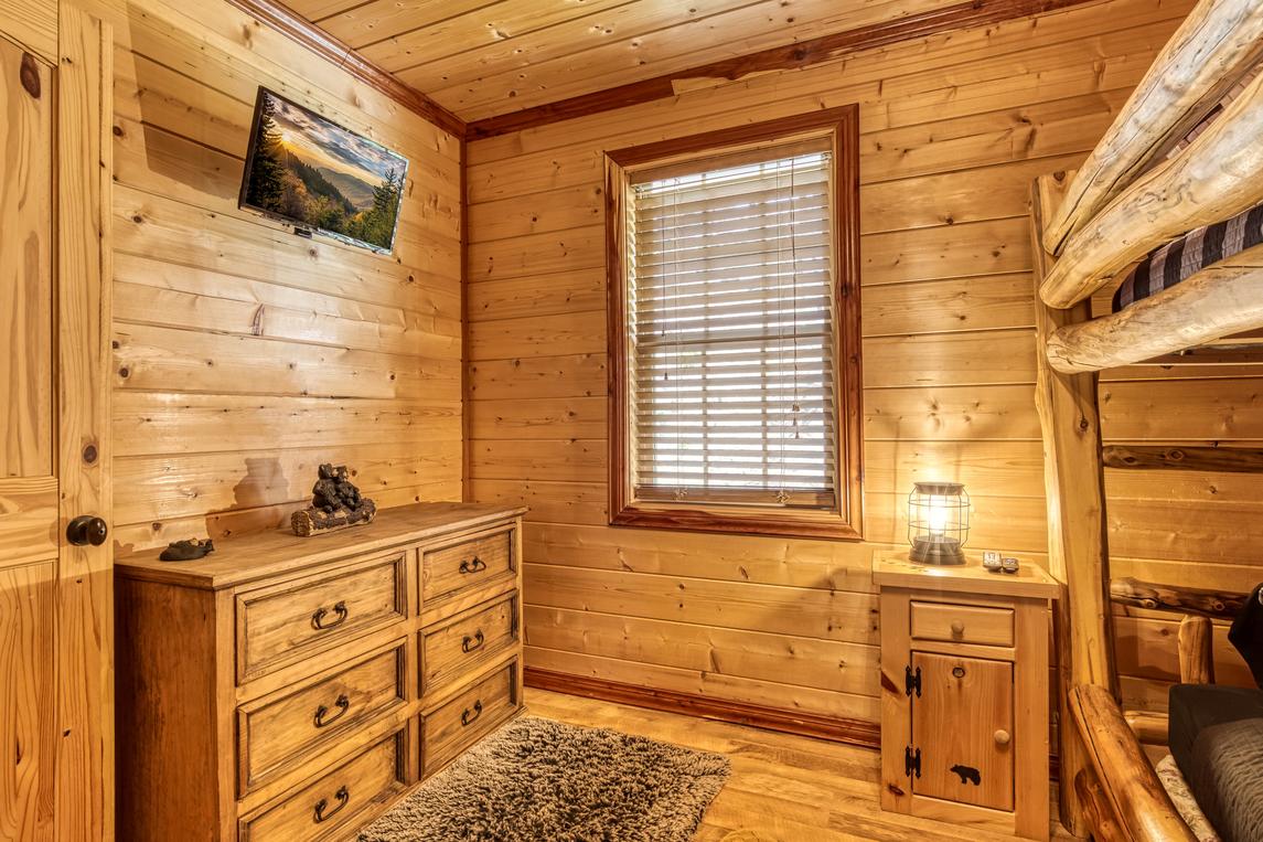 Smoky Sunset Retreat - New Listing