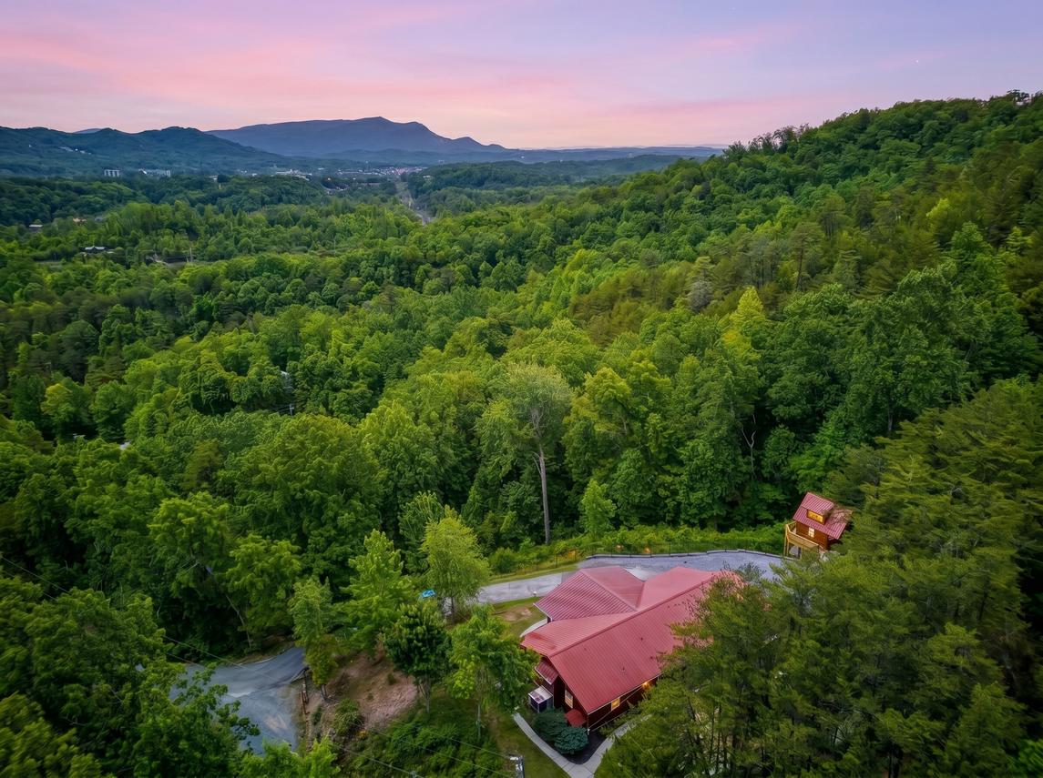 Smoky Sunset Retreat - New Listing