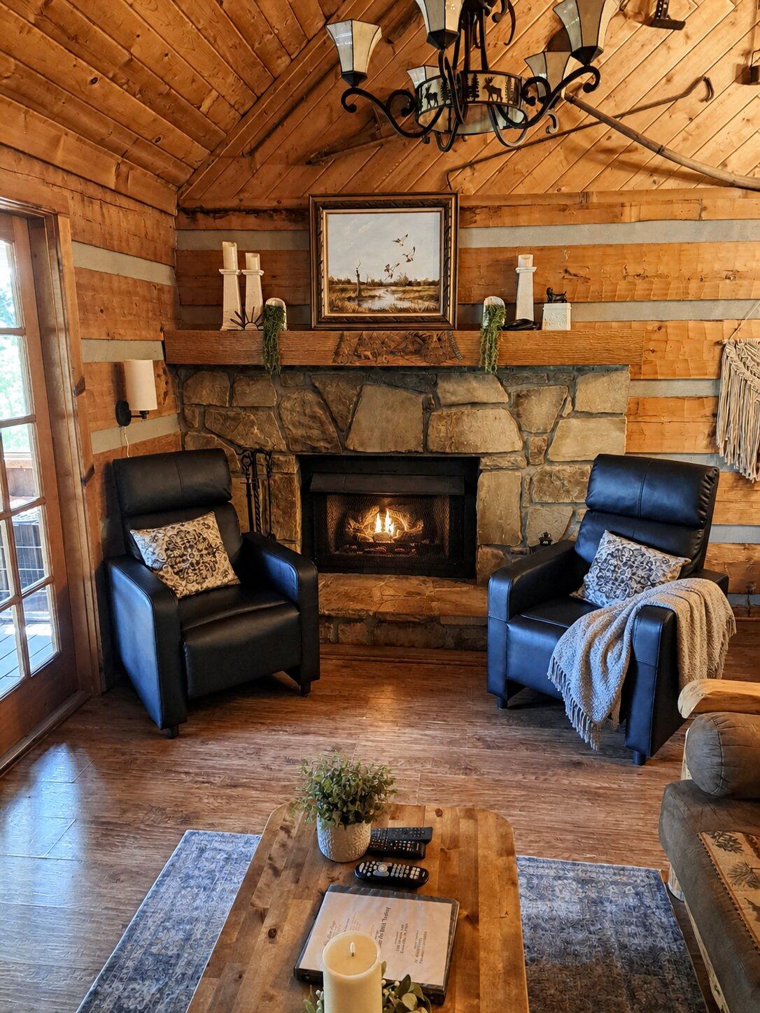 Cozy Cabin At Wild Turkey - New Listing