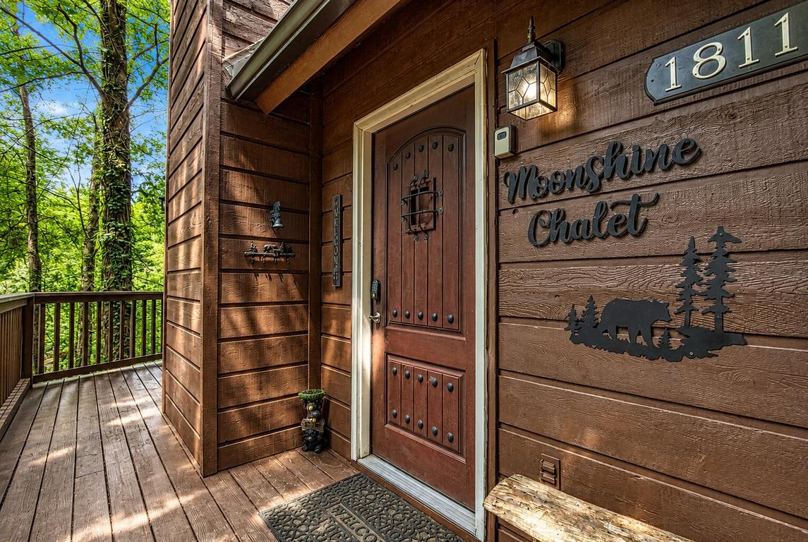 Moonshine Chalet 