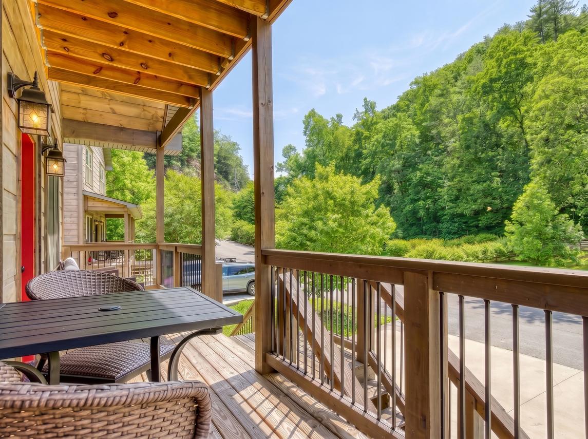 Slacker Bear's Creek Retreat New Listing