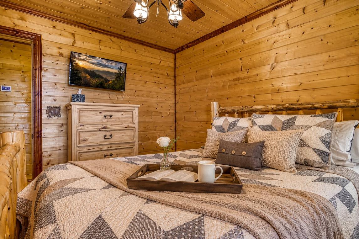 Smoky Sunset Retreat - New Listing