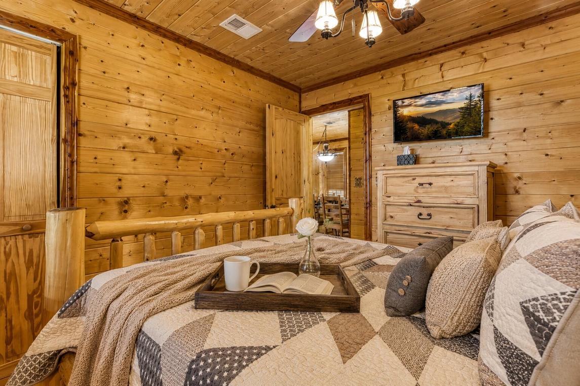 Smoky Sunset Retreat - New Listing