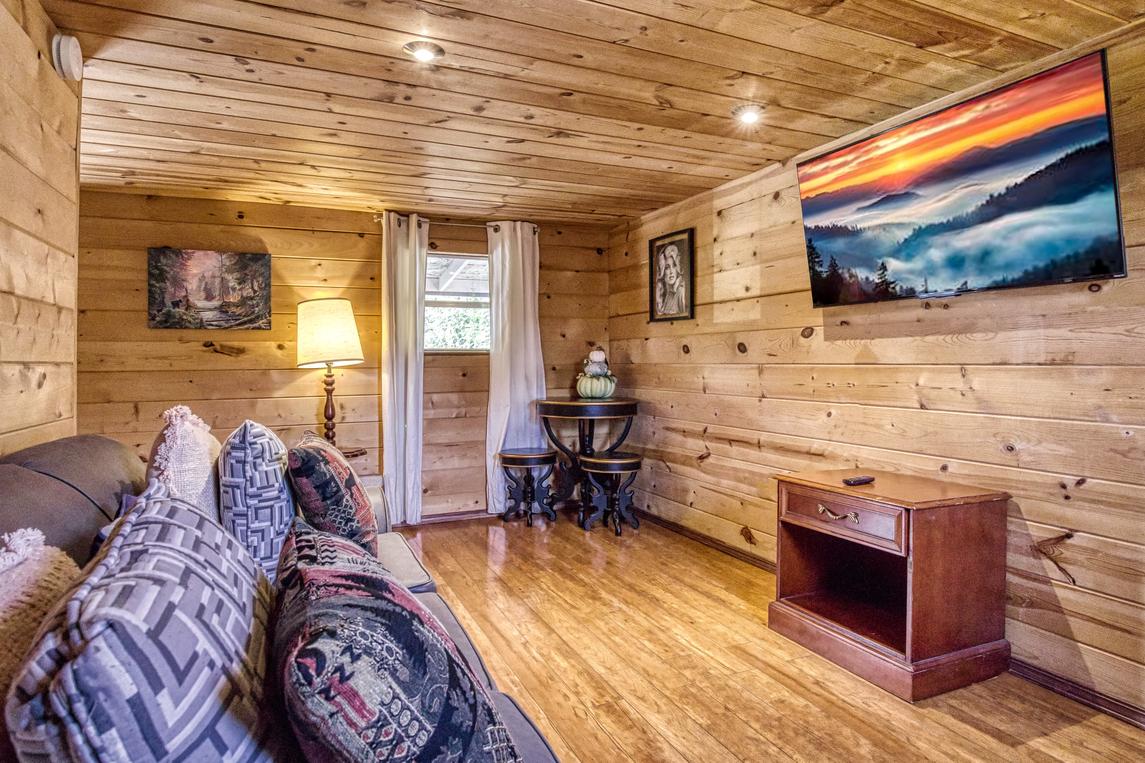 Rivers Ridge & Guest House - New Listing
