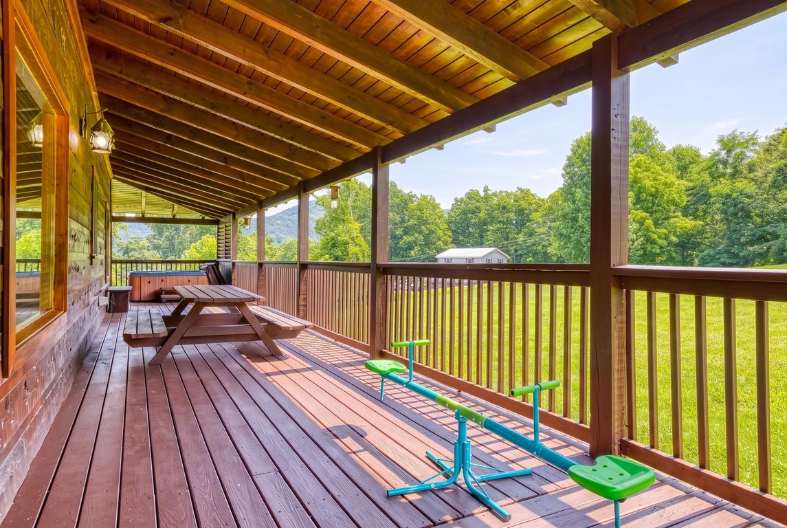 Lumberjack Lodge - New Listing
